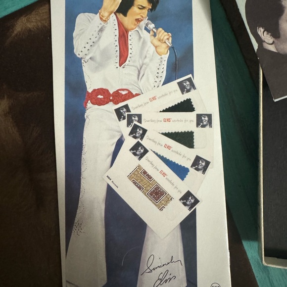 $5 bundled - Elvis collector CD set - Picture 7 of 9